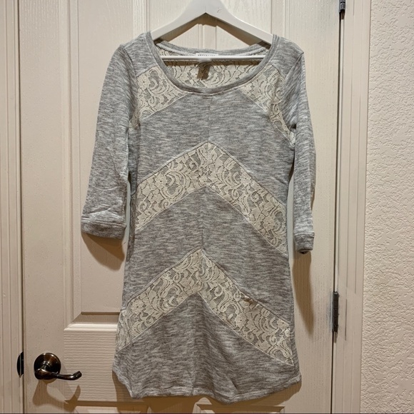 DRESS Sweatshirt Lace Heathered Gray Like New Md - Picture 2 of 9